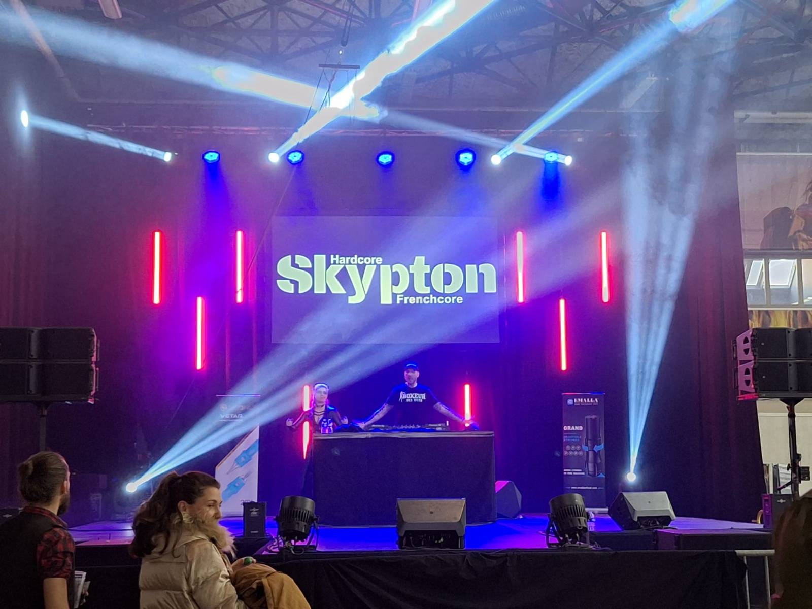 Prestation technique au salon du tatouage au Double Mixte à Lyon 