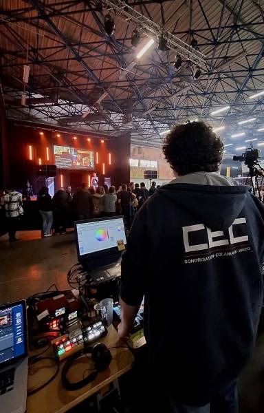 Installation scène son, éclairage, vidéo et effets spéciaux au salon du Tatouage au Double Mixte à Villeurbanne