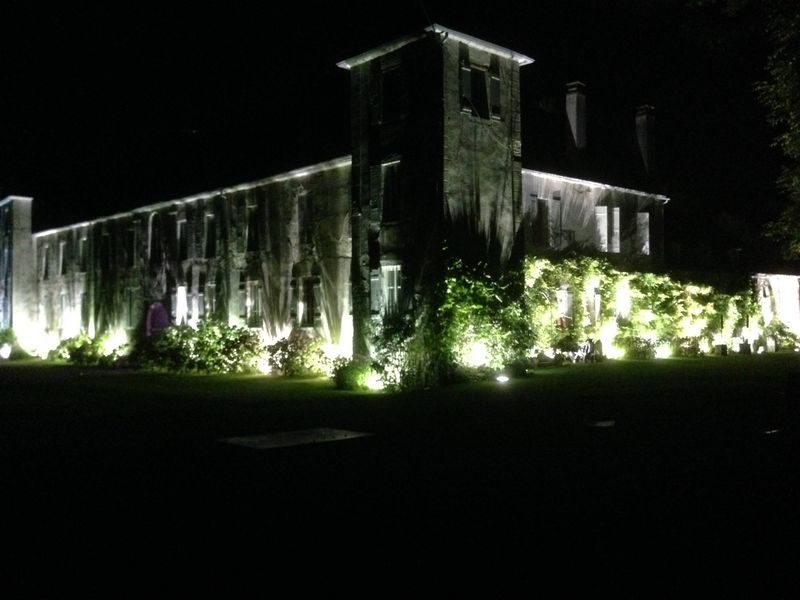 Eclairage architectural d'un château dans le Rhône