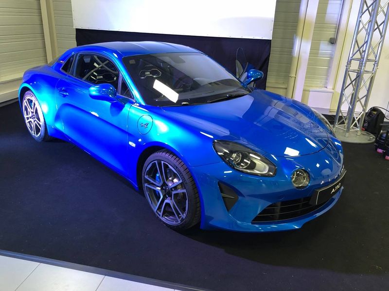 Inauguration de l’Alpine A110 à Villefranche sur Saône