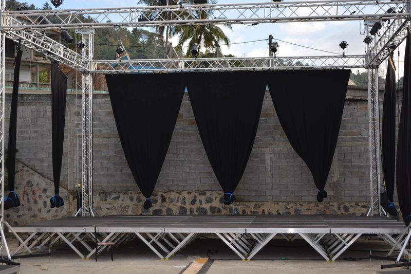 Scène installée à Mayotte