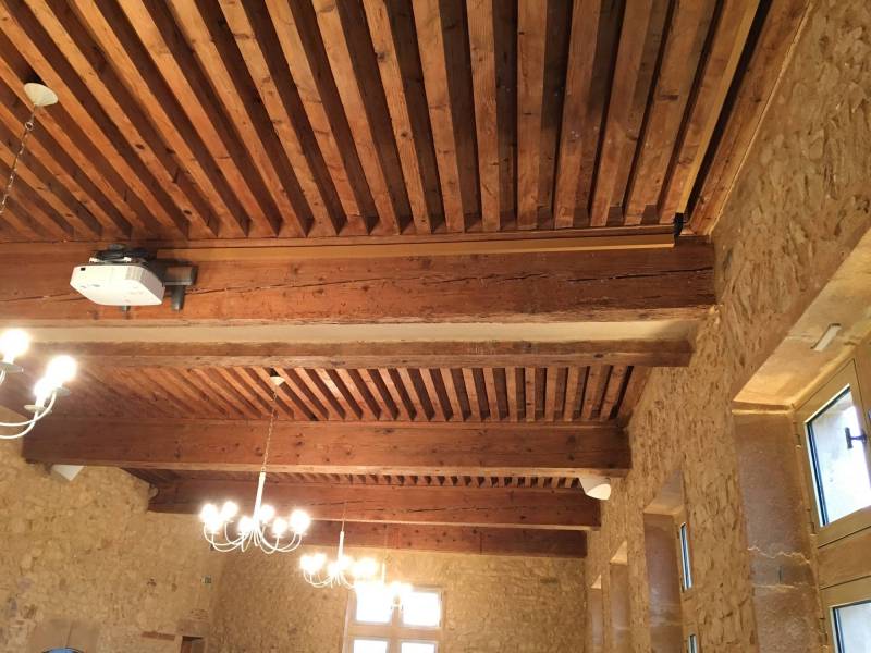 Intégration sur mesure d'une salle des mariages près de Villefranche