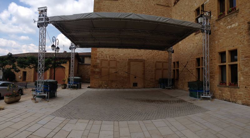 Scène couverte exterieure eurotruss