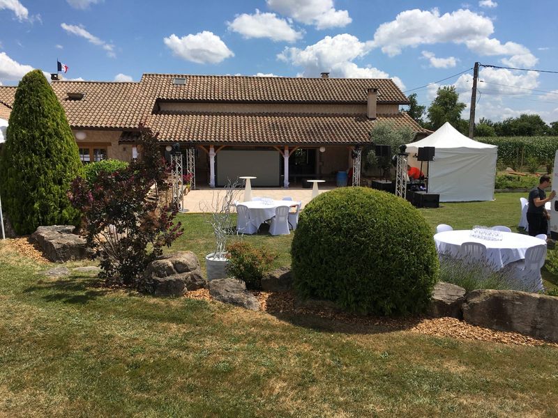 Sonorisation, éclairage et vidéo pour une soirée dans le Rhône